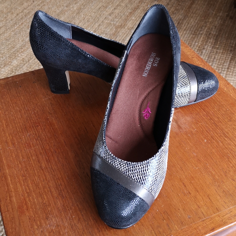 Ros Hommerson pumps